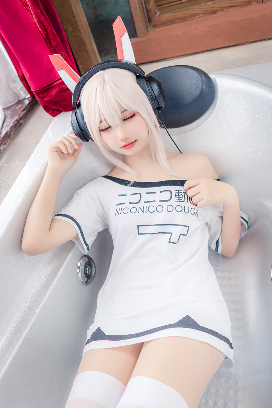 图片[1]-【在线看】兔玩映画 VOL.040 浴缸里的凌波酱 [39P] 精选 - WEIME-写真网-WEIME-写真网