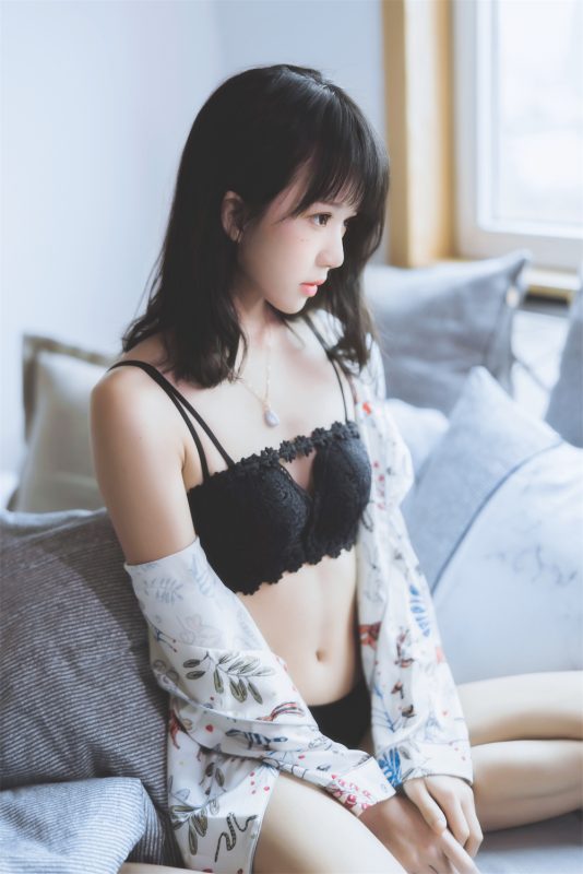 【在线看】桜桃喵 VOL.058 [32P] 困倦-维密网-全网首发微密圈美女写真
