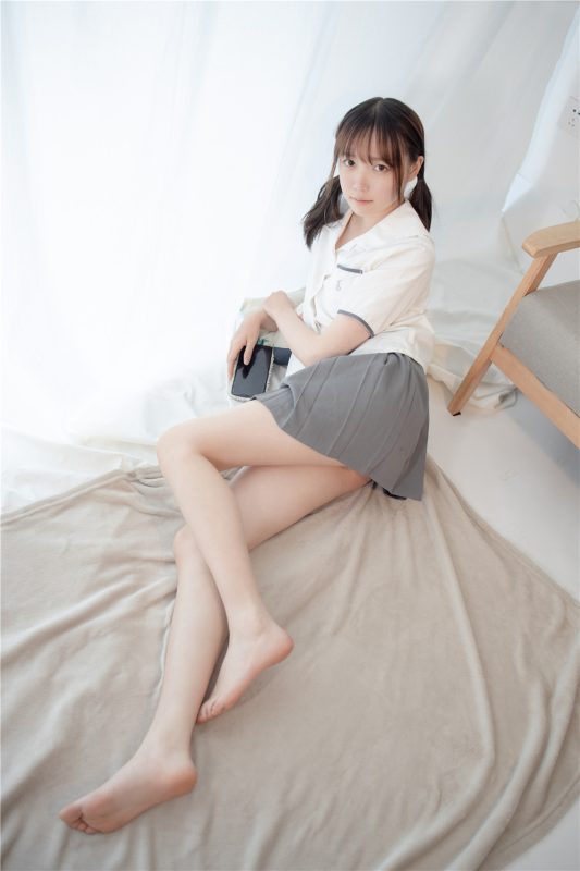 【在线看】JKFUN-百圆定制 1.5-1 Aika [69P]-维密网-全网首发微密圈美女写真