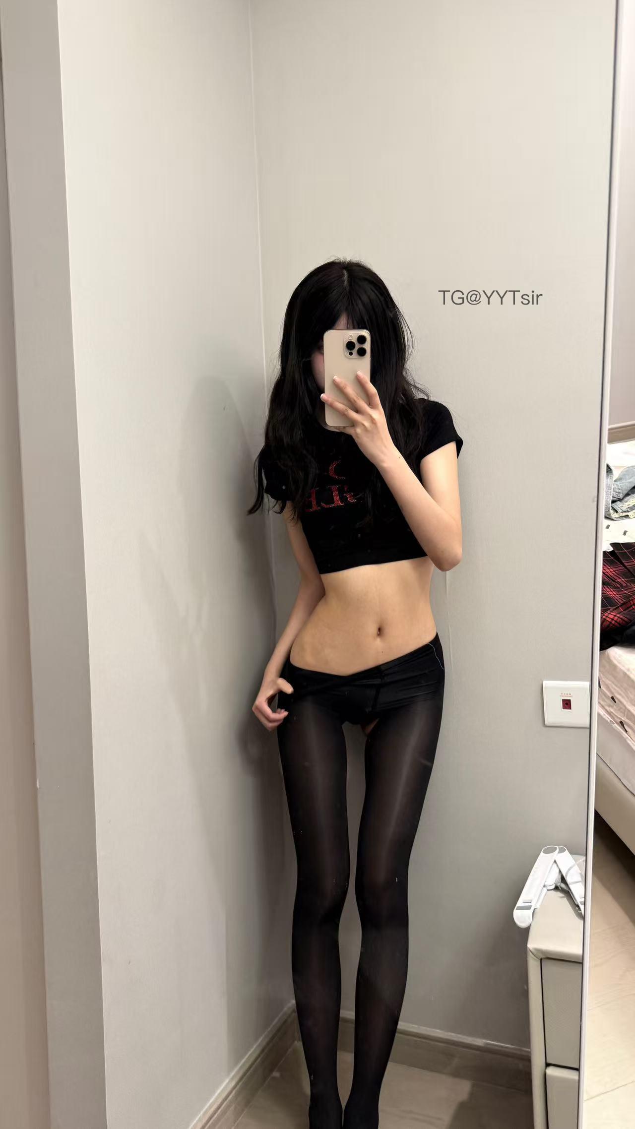 图片[1]-【在线看】抖音 一只香 铁粉空间 NO.017期 【11P9V】 - WEIME-写真网-WEIME-写真网