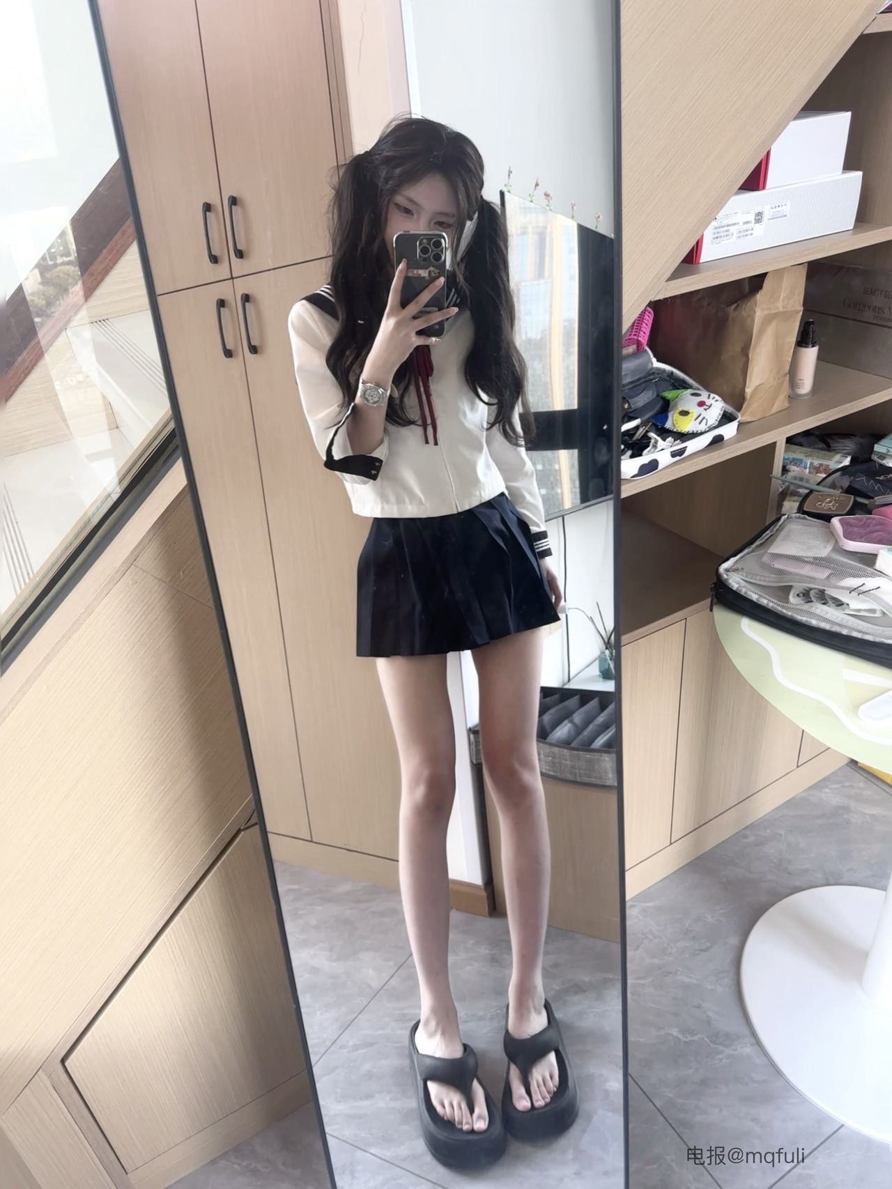 图片[1]-【在线看】抖音 一只香 铁粉空间 NO.006期 【13P9V】 - WEIME-写真网-WEIME-写真网