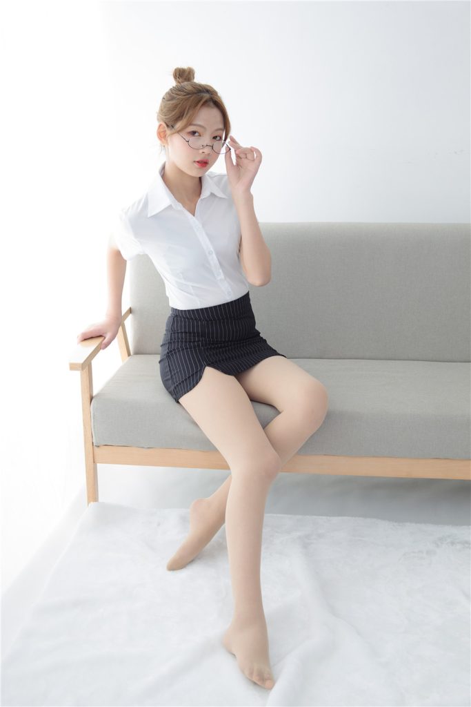 【在线看】JKFUN-037《OL一定要搭配眼镜》50D肉丝 匿名 [63P1V02’40”]-维密网-全网首发微密圈美女写真