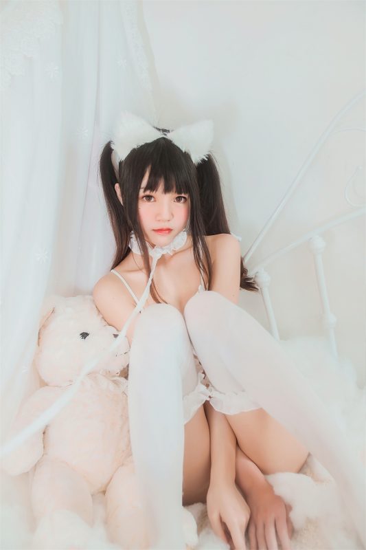 【在线看】桜桃喵 VOL.024 [32P] 白猫-维密网-全网首发微密圈美女写真