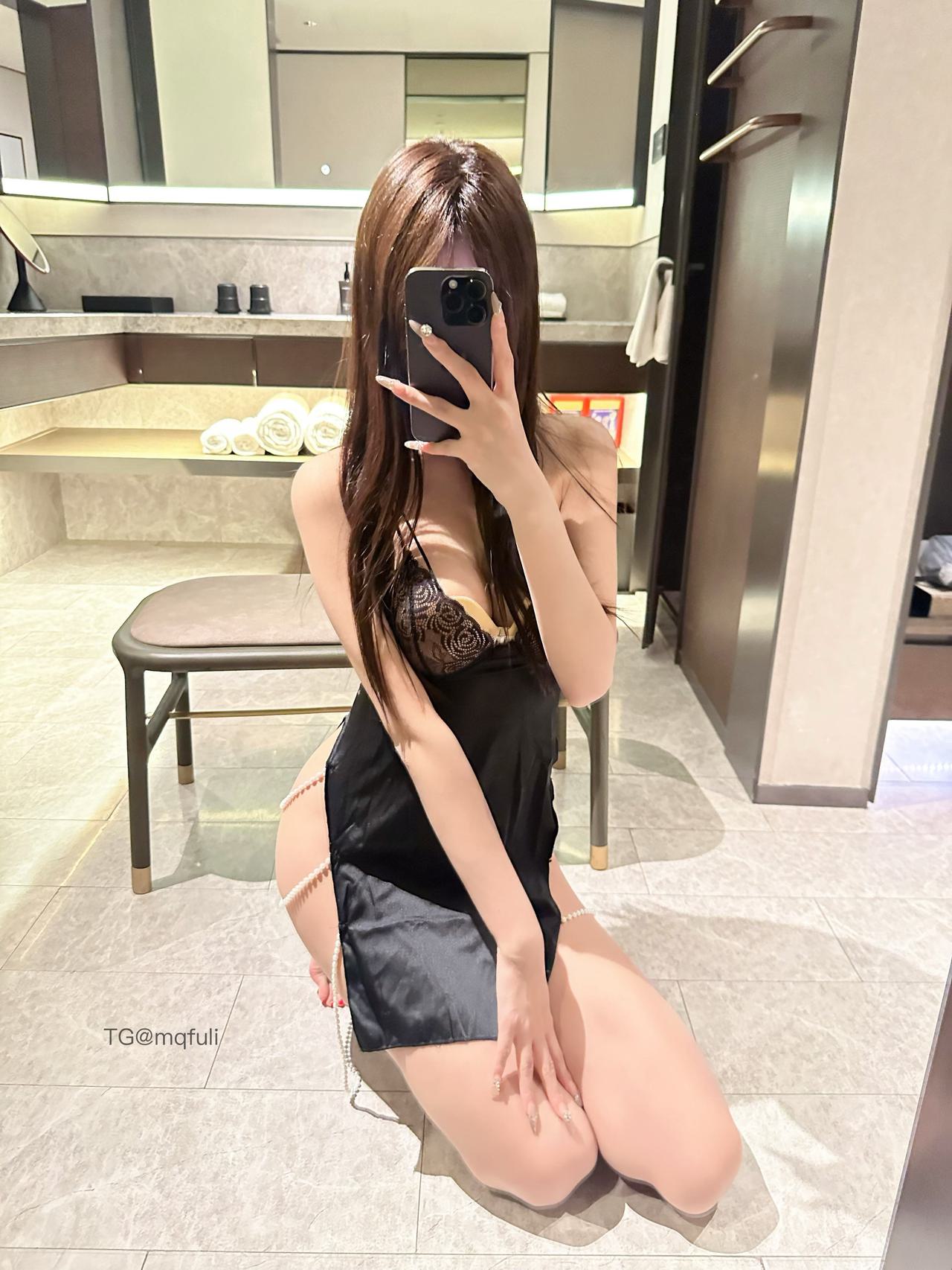 图片[1]-【在线看】抖音 月光下转身就是 铁粉空间 NO.007期 【17P】 - WEIME-写真网-WEIME-写真网