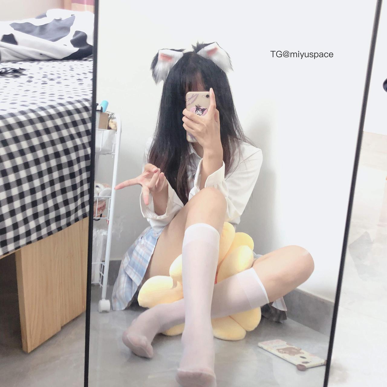 图片[1]-【在线看】抖音 莹莹iio 岛遇 NO.001期 【13P9V】 - WEIME-写真网-WEIME-写真网