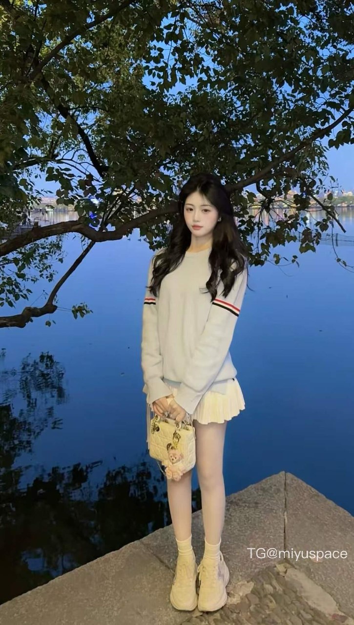 图片[1]-【在线看】抖音 关关雎鸠 岛遇 NO.014期 【17P】 - WEIME-写真网-WEIME-写真网