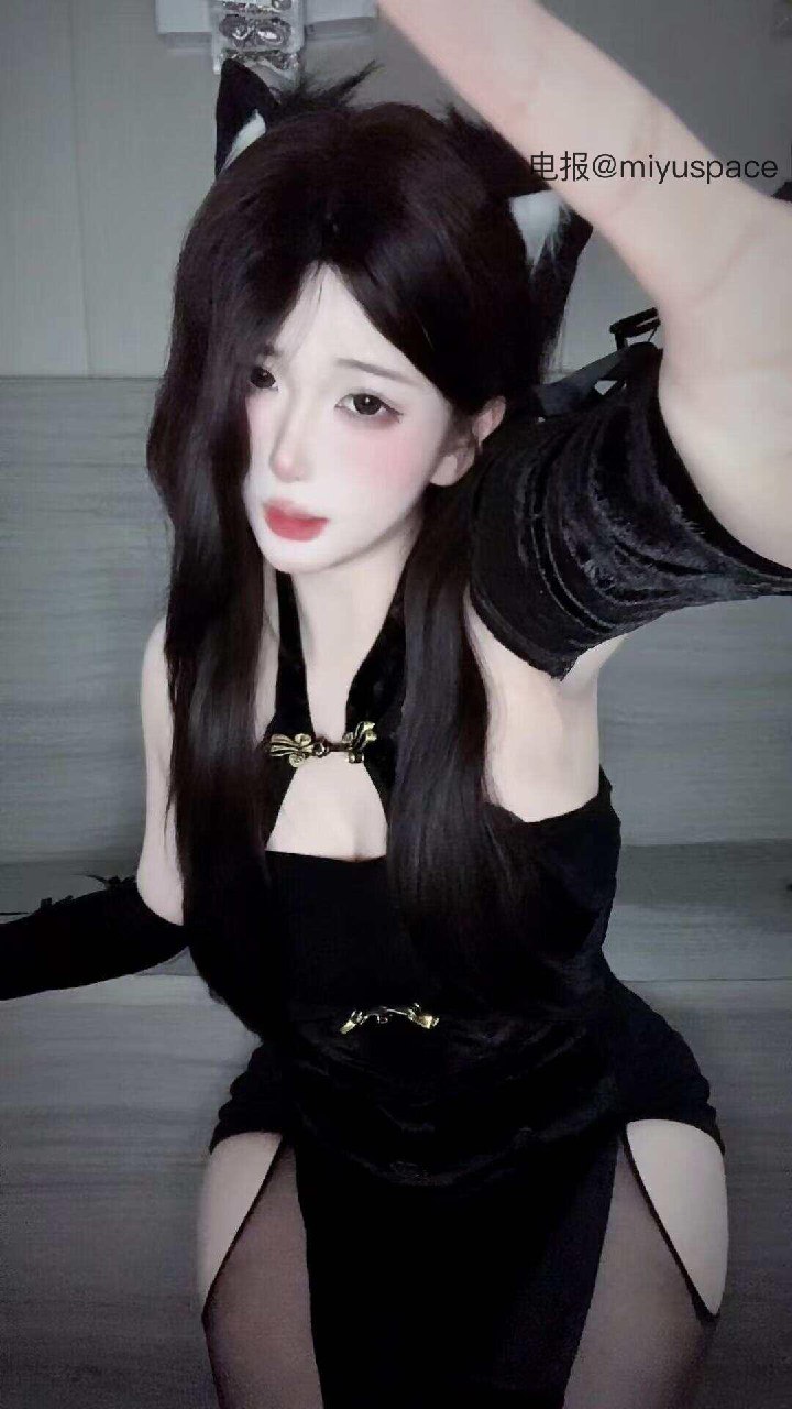 图片[1]-【在线看】抖音 露露吃饱了 岛遇 NO.001期 【16P20V】 - WEIME-写真网-WEIME-写真网