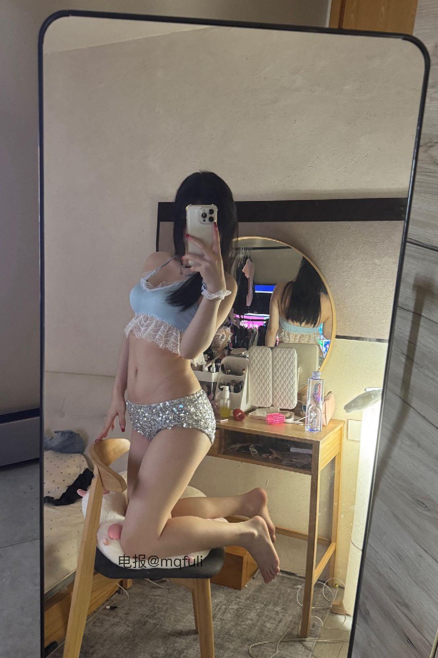 图片[11]-【在线看】抖音 雪顶 岛遇 NO.017期 【25P1V】 - WEIME-写真网-WEIME-写真网