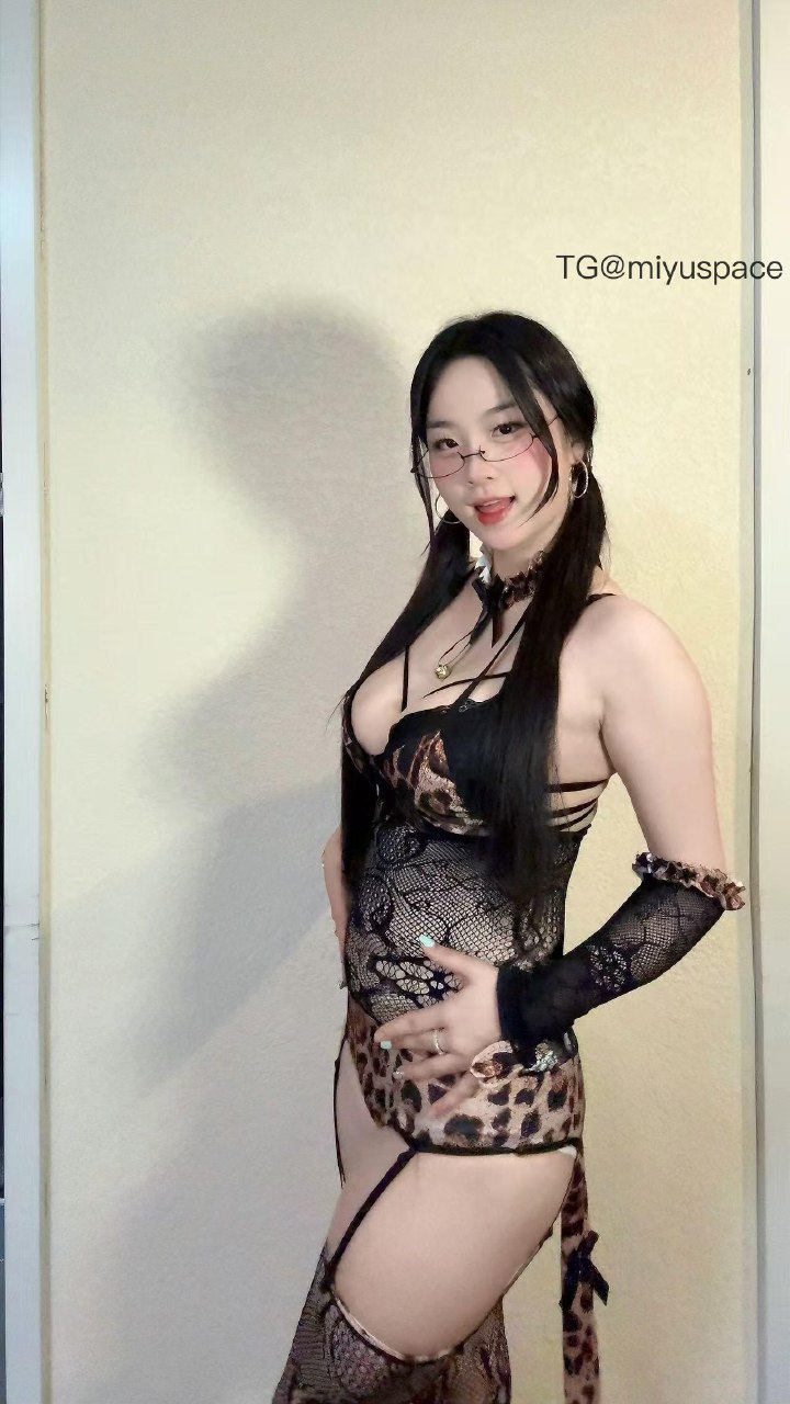 图片[7]-【在线看】抖音 雅思把我杀了 岛遇 NO.003期 【24P13V】 - WEIME-写真网-WEIME-写真网