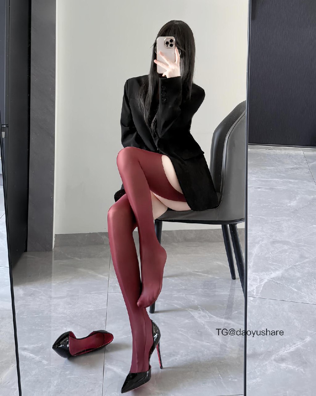 图片[1]-【在线看】抖音 李怼怼超凶 岛遇 NO.003期 【20P2V】 - WEIME-写真网-WEIME-写真网