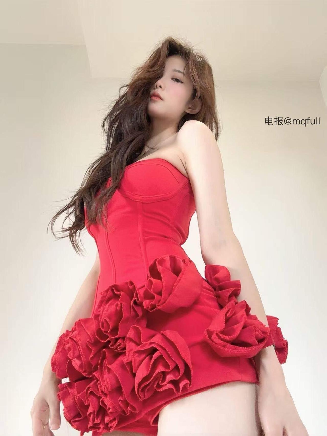 图片[2]-【在线看】抖音 小霞佩奇 岛遇 NO.009期 【12P】 - WEIME-写真网-WEIME-写真网